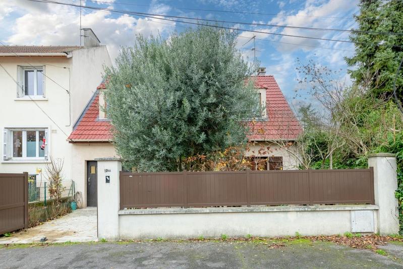 Maison - 107 m² - 7 pièces