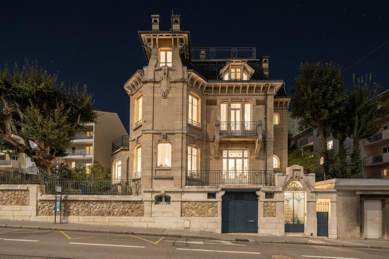 Propriété - 577 m² - 11 pièces