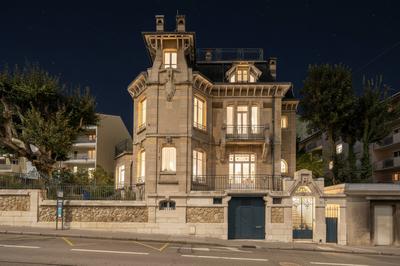 Propriété - 577 m² - 11 pièces