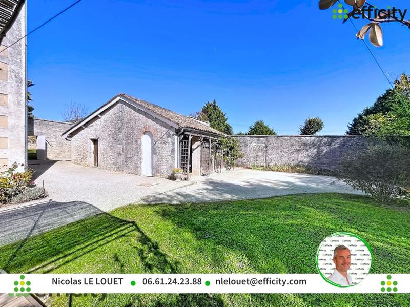 Demeure - 290 m² - 10 pièces