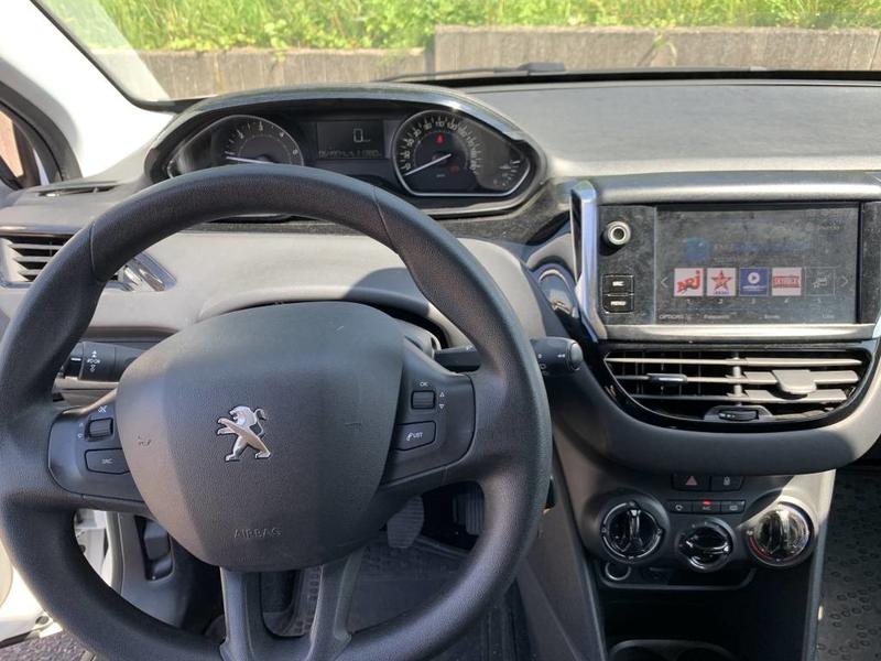 Peugeot 208 affaire 1.6 Bluehdi 100 Premium Pack