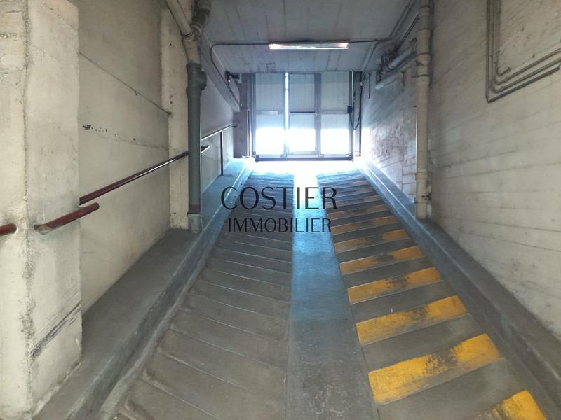 Parking / Garage - 10 m²