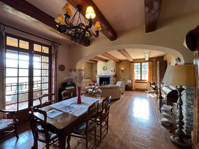 Maison - 152 m² - 6 pièces