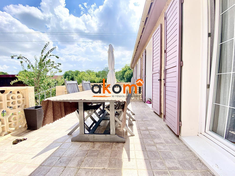 Maison - 95 m² - 5 pièces