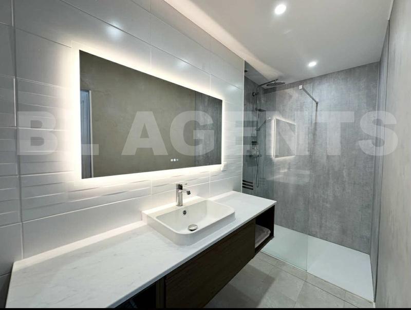 Maison de maîtres - 280 m² - 11 pièces