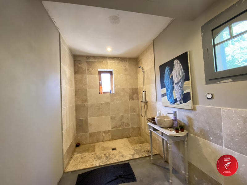 Villa - 238 m² - 6 pièces