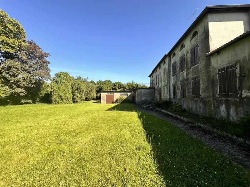 Maison - 400 m² - 12 pièces