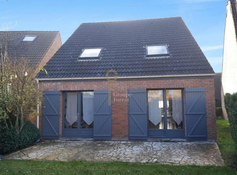 Maison - 95 m² - 5 pièces