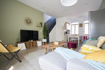 Maison - 102 m² - 6 pièces