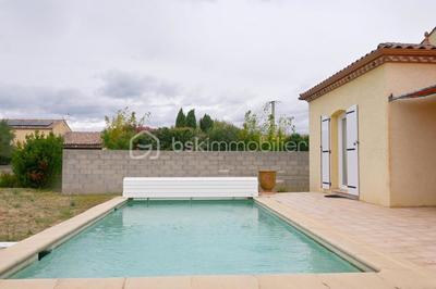 Maison - 210 m² - 7 pièces