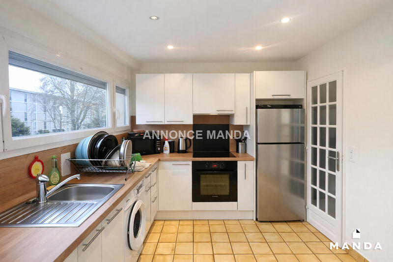 Chambre - 12 m² - 4 pièces