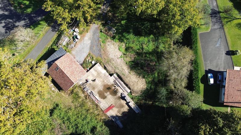 Terrain constructible - 3 000 m²