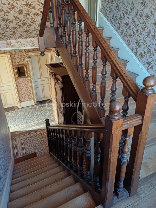 Maison bourgeoise - 250 m² - 8 pièces