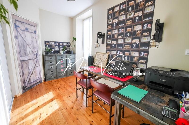 Maison de maîtres - 170 m² - 8 pièces