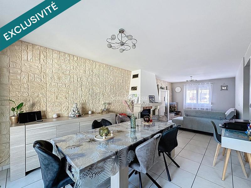 Maison - 94 m² - 5 pièces