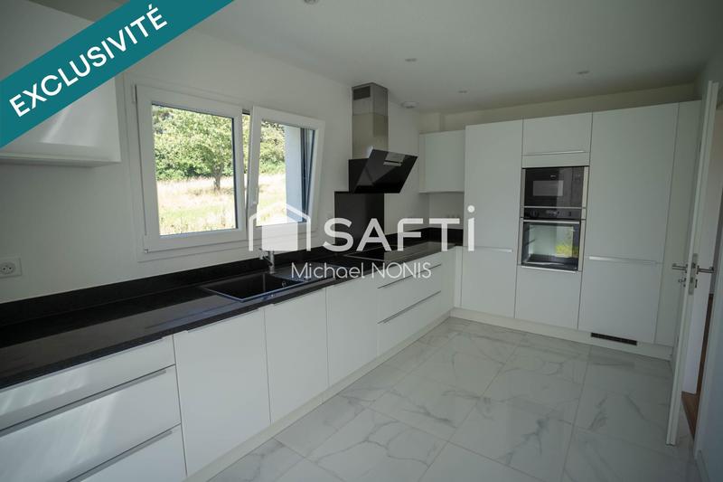 Maison - 137 m² - 7 pièces