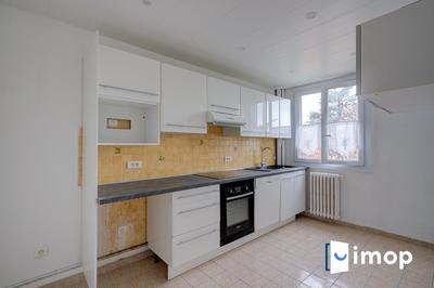 Appartement - 80 m² - 5 pièces