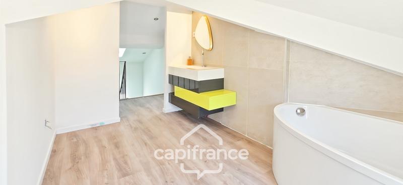 Maison - 110 m² - 5 pièces