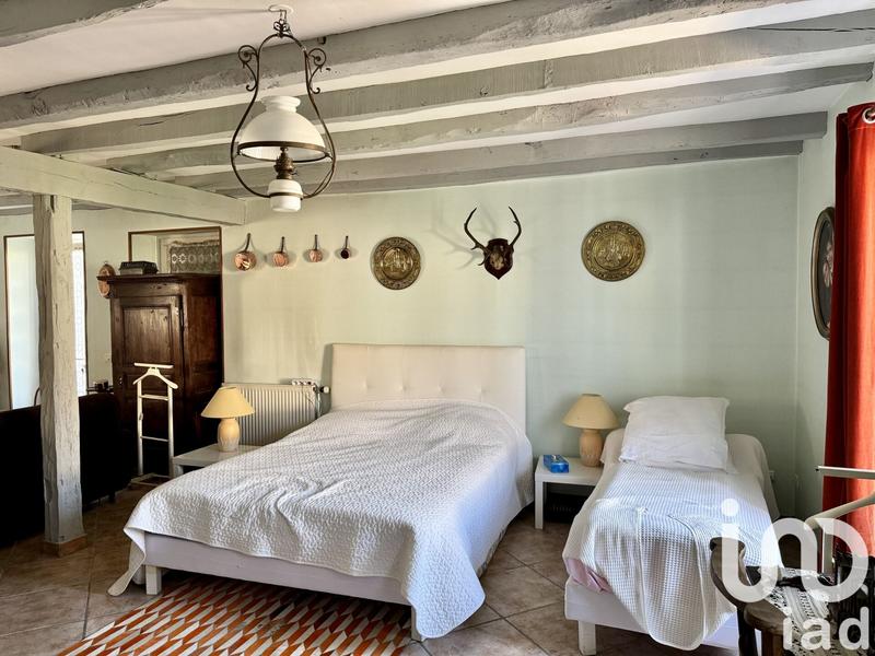 Maison - 180 m² - 10 pièces