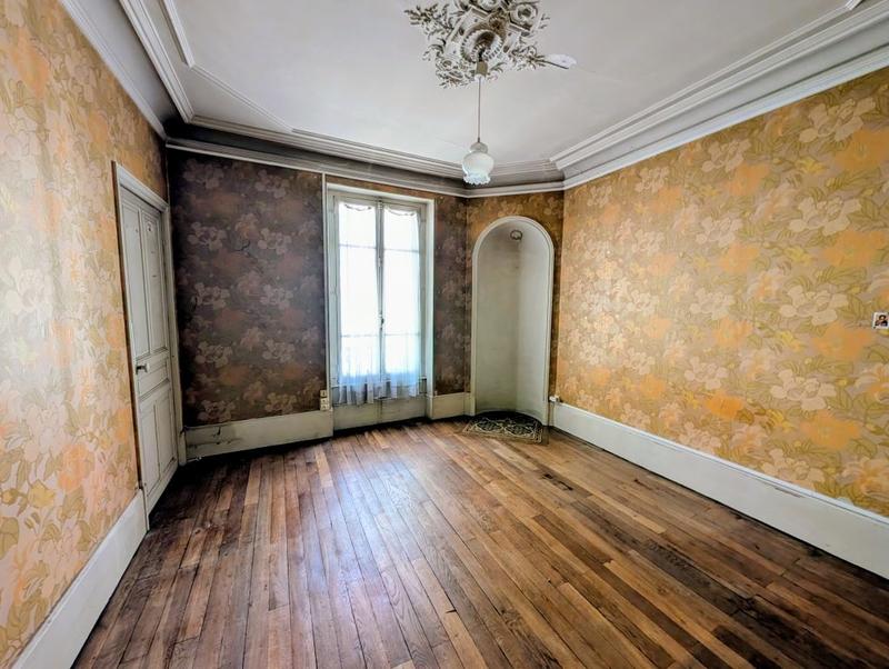 Appartement - 99 m² - 4 pièces