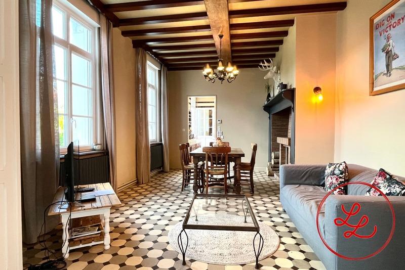 Maison bourgeoise - 240 m² - 9 pièces