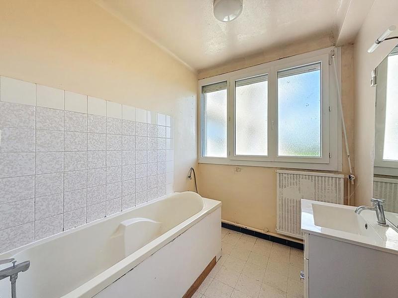 Appartement - 83 m² - 5 pièces