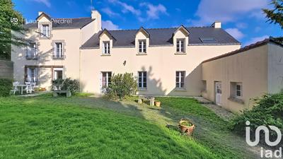 Maison - 251 m² - 10 pièces