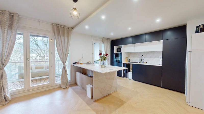 Appartement - 80 m² - 4 pièces