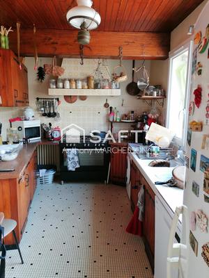 Maison - 233 m² - 9 pièces