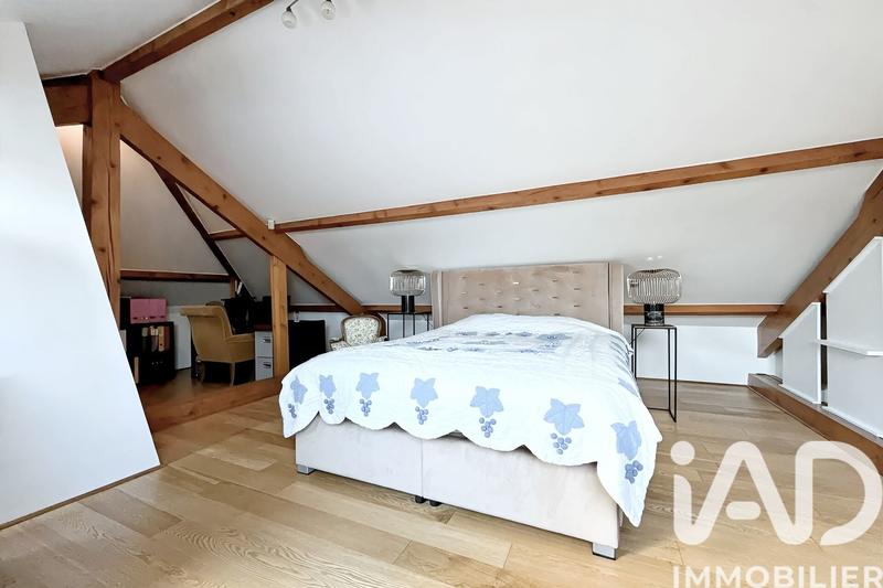 Maison - 215 m² - 5 pièces