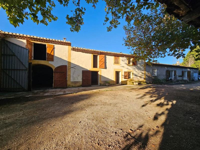 Mas - 272 m² - 8 pièces