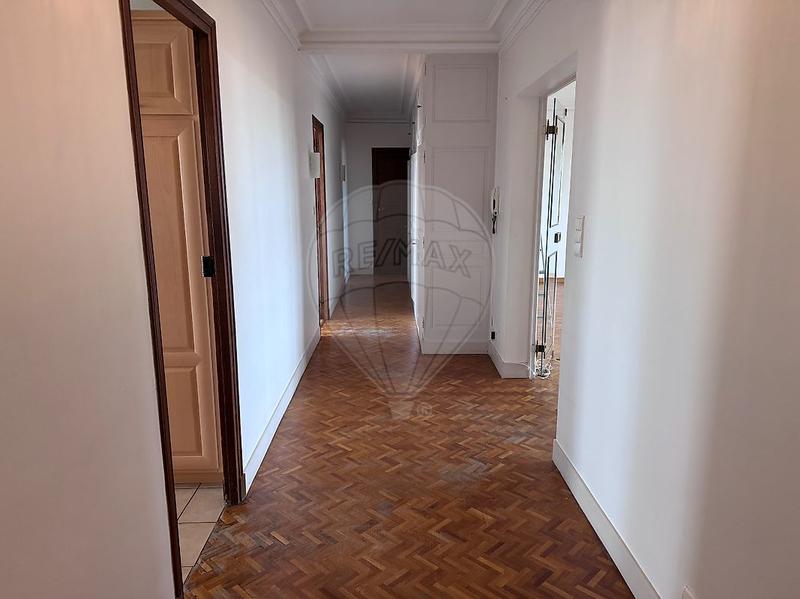 Appartement - 100 m² - 4 pièces