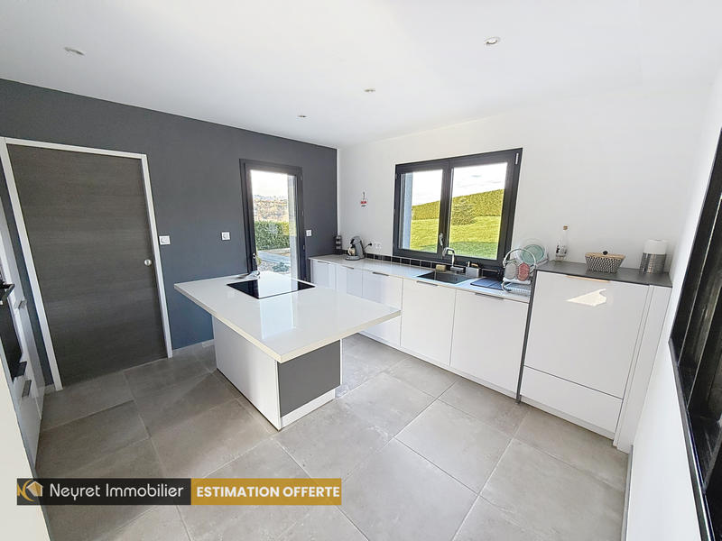 Maison - 160 m² - 6 pièces