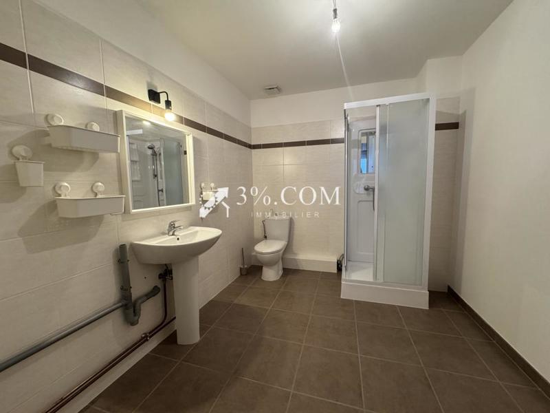 Immeuble - 147 m² - 6 pièces