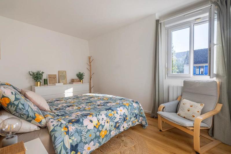 Maison - 90 m² - 5 pièces