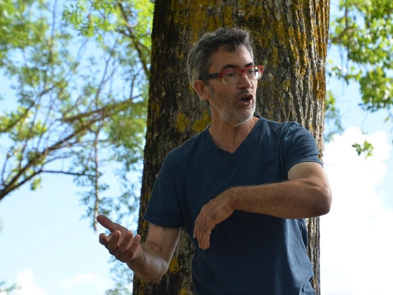 Conférence gesticulée par Pierre Uribe