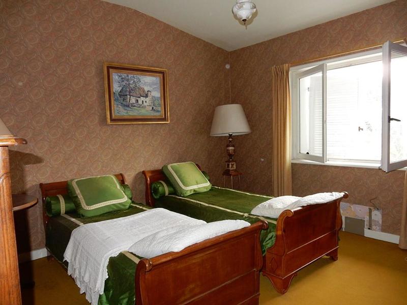 Maison - 302 m² - 12 pièces