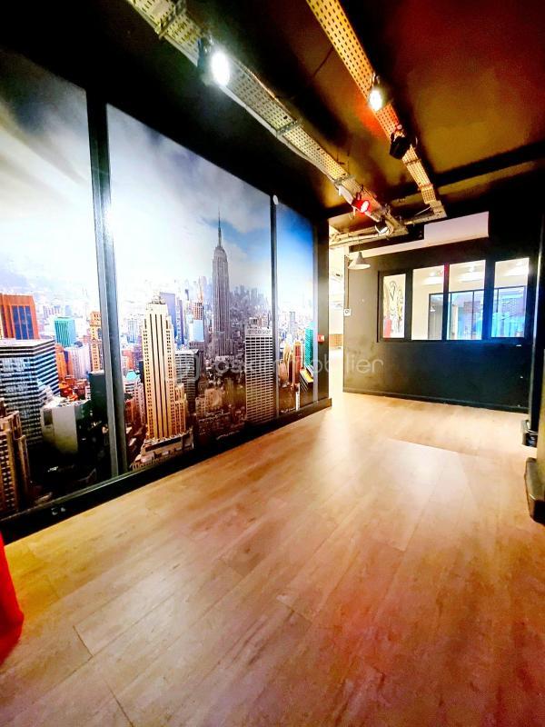 Bureau - 243 m² - 4 pièces