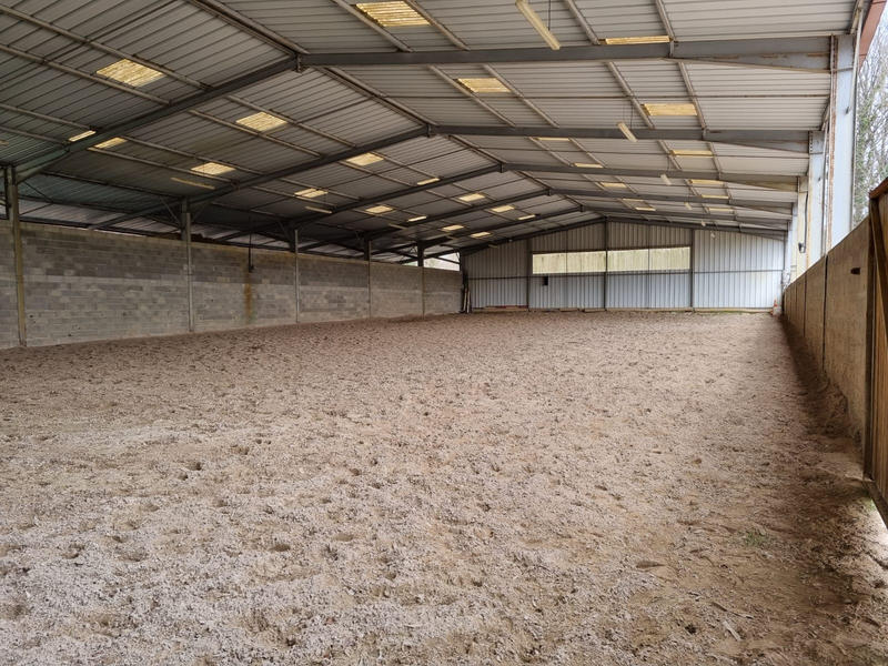 Maison - 300 m² - 8 pièces