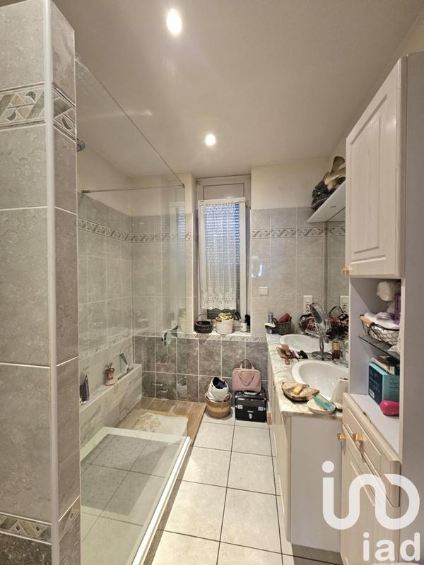 Maison - 220 m² - 8 pièces