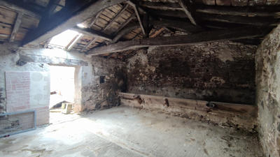 Maison - 250 m² - 3 pièces