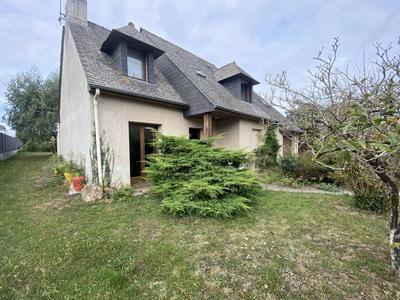 Maison - 95 m² - 5 pièces