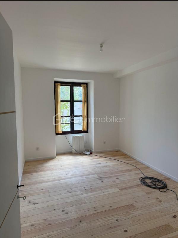 Appartement - 102 m² - 4 pièces