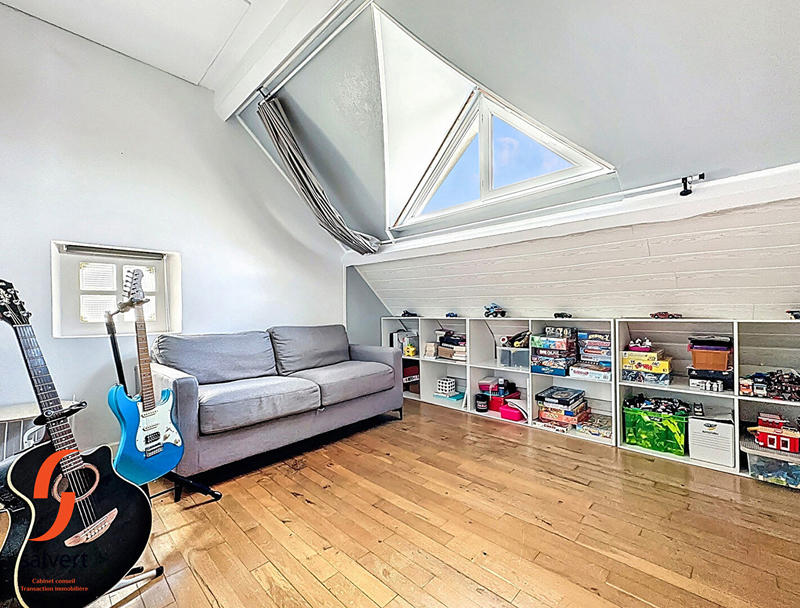 Maison - 141 m² - 6 pièces