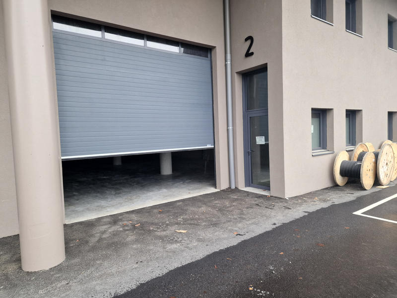 Local d'activités - 171 m²