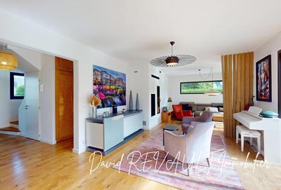 Maison - 180 m² - 7 pièces