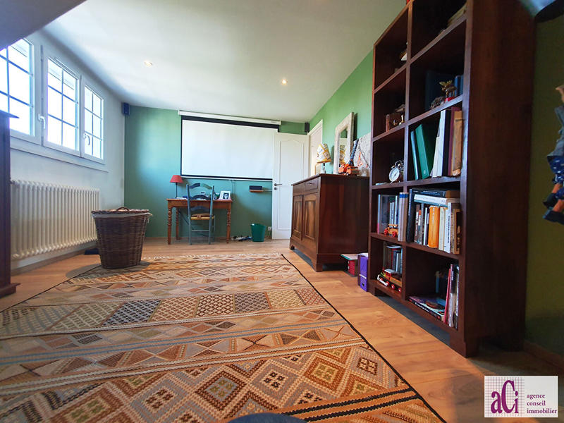 Maison - 177 m² - 7 pièces