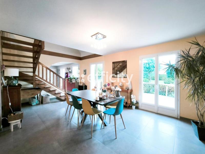 Pavillon - 123 m² - 6 pièces