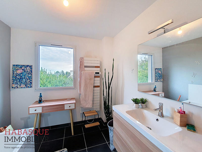 Maison - 186 m² - 6 pièces