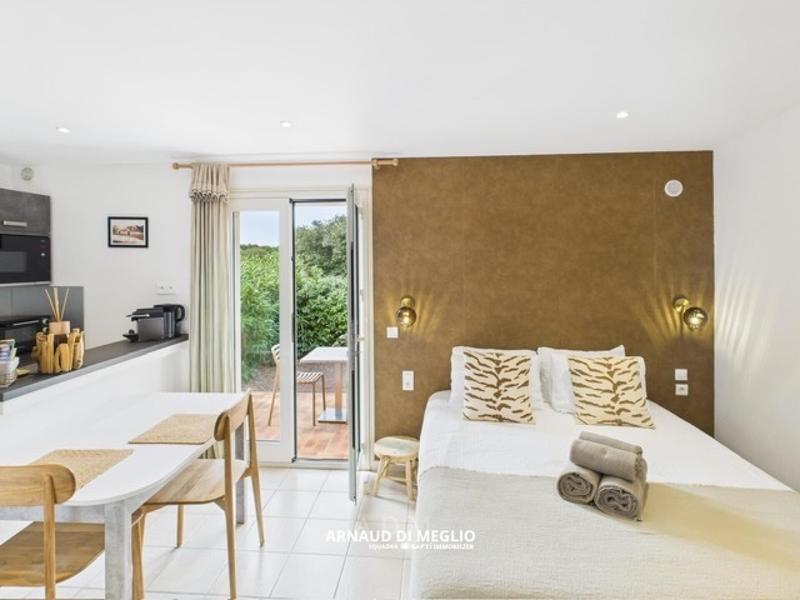 Local commercial - 304 m² - 12 pièces